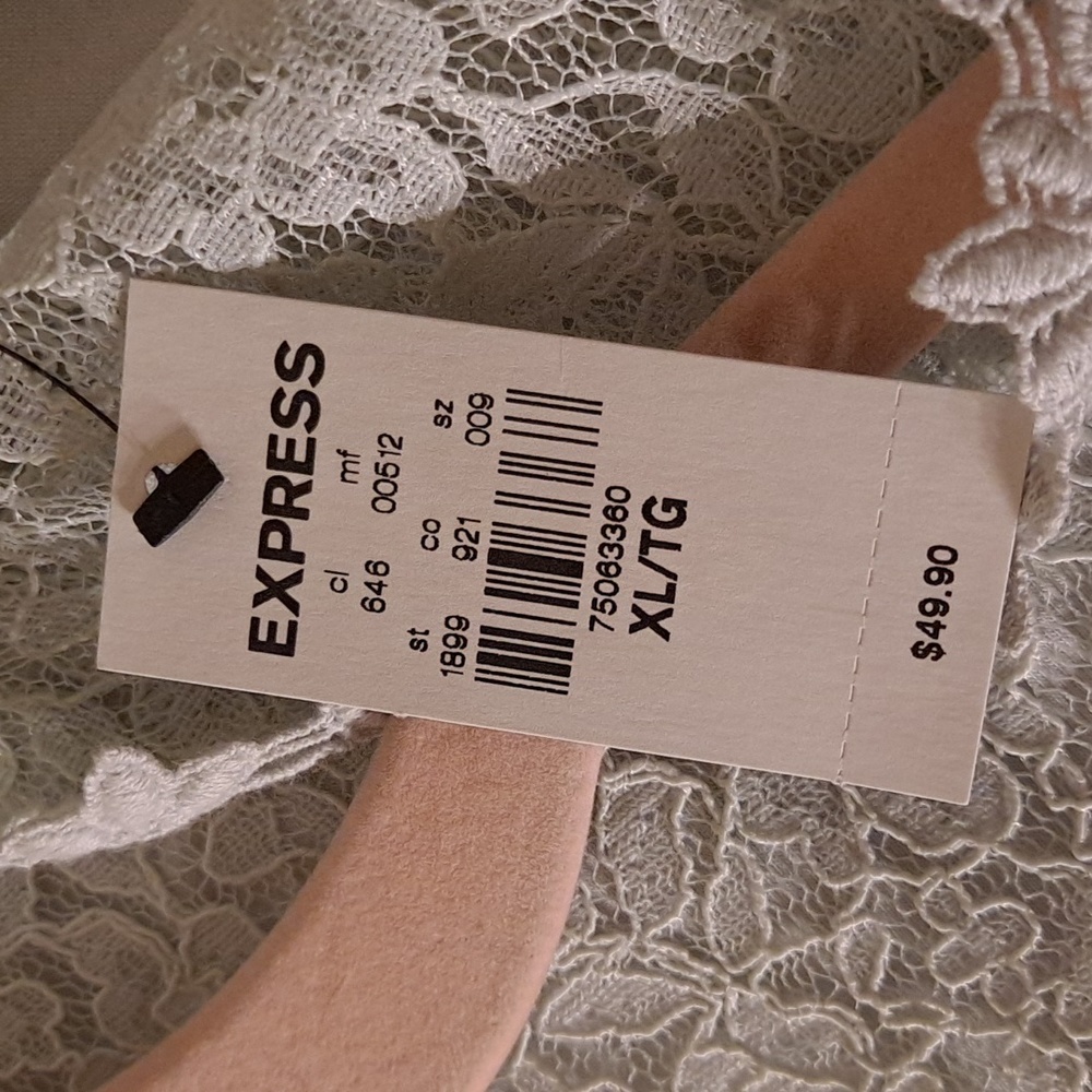 NWT Express Top - Picture 5 of 5